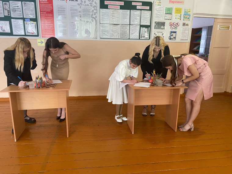 Конкурсно-игровая программа «Хрустальный башмачок» (8-11 классы).